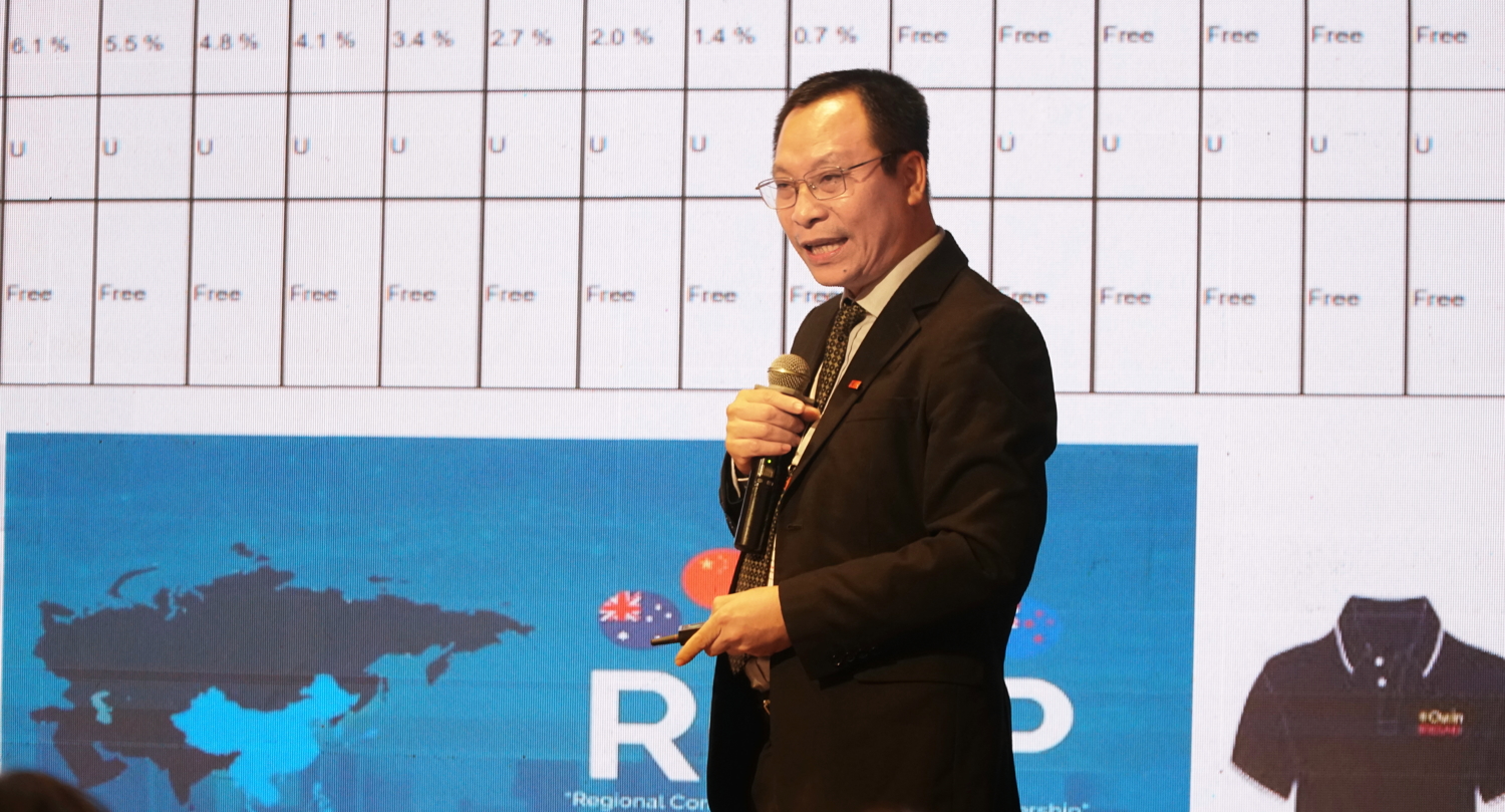 Ông Vũ Xuân Hưng, Trưởng Bộ phận Pháp lý và Trọng tài Thương mại VCCI - Chi nhánh TP.HCM tư vấn Hiệp định Thương mại Tự do cho doanh nghiệp